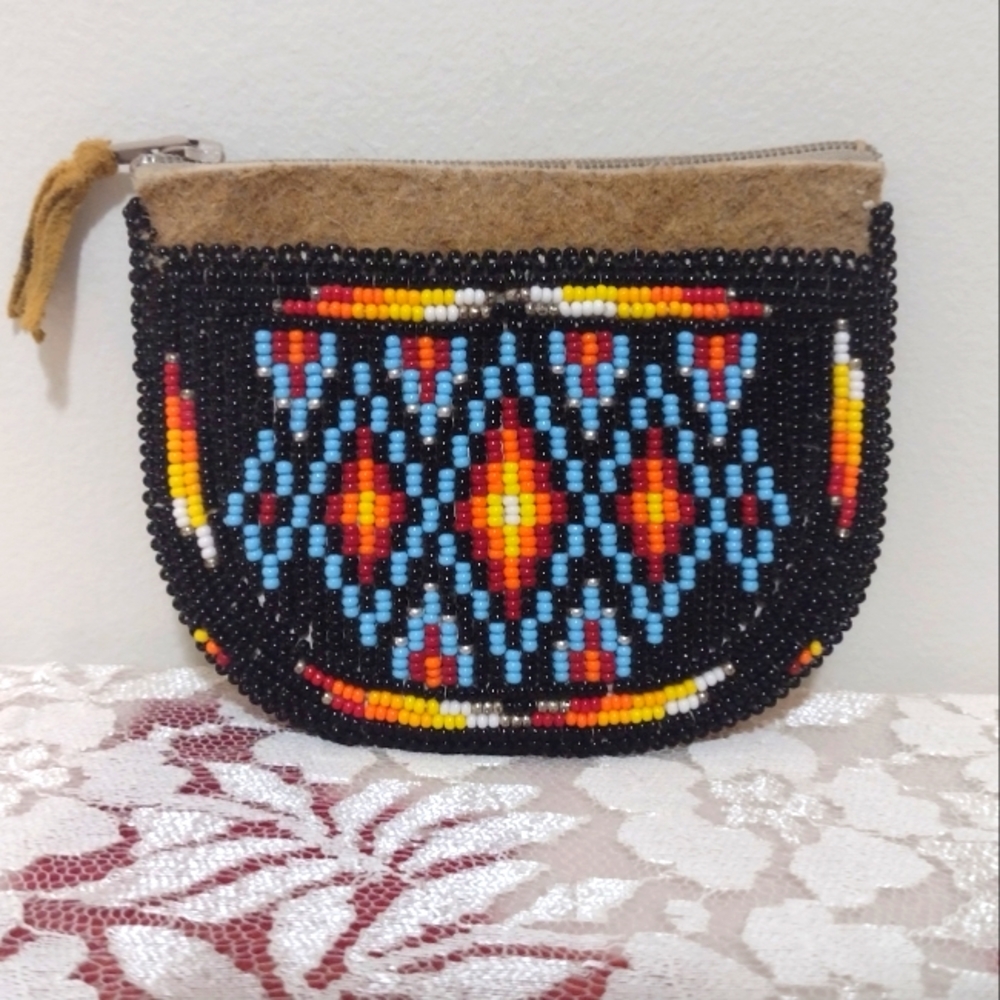 Beautiful Native Beaded Smoked Hide Coin Chance Zip Pouch Purse Bag